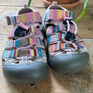 Girl’s Keen Sandals size 9